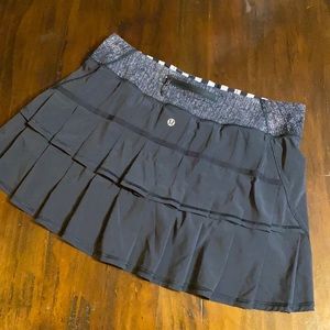 Lululemon Athletica Charcoal Pleated Mini Skirt